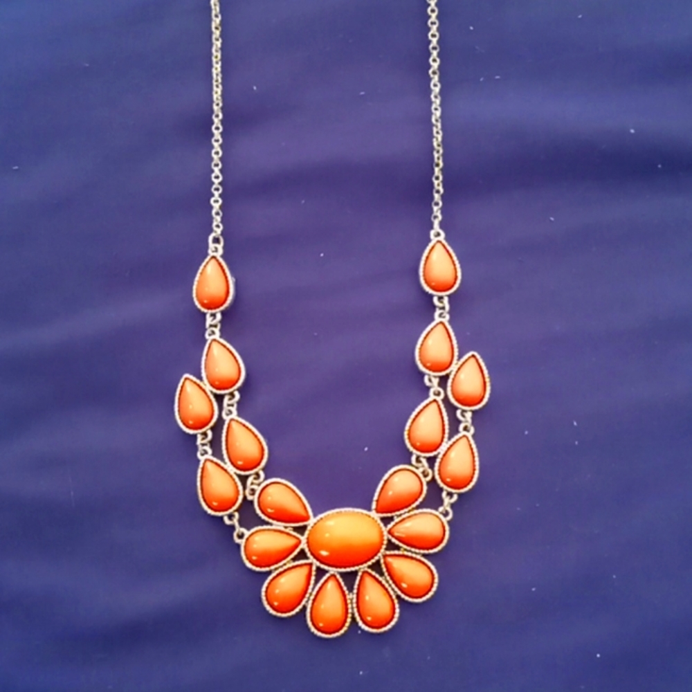 Women's necklace